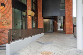 Stylish Stay on Courtenay - 1BR APT